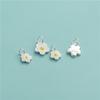 Colgante pequeño de flor de huevo con accesorios de plata de ley S925, pulsera de perlas hecha a mano, cadena para clavícula.