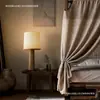 2026 Nova Luminária de Mesa Estilo Vintage Personalizada para Sala de Estar e Estudo, Luminária Atmosférica para Quarto e Cabeceira, Madeira Maciça e Tecido de Alta Qualidade, Design Simples