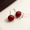 Pendientes Casuales de Perlas Angora Rojo Aguja de Plata Estilo Socialité Pendientes Diarios de Nicho Más Fáciles de Combinar con el Agujero del Oído