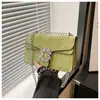 Bolso de Mano para Mujer Estilo Vintage con Tacto de Alta Calidad, Nuevo Bolso Cuadrado Pequeño de Cadena Tendencia Primavera/Verano 2024 con Compartimentos y Hebilla de Cierre