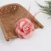 2025 Xiyin Corsage de Performance Flor Artificial Flor de Roupa Versátil Cor de Exportação Europeia e Americana Broche Completo Tiktok930