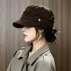 Sombrero de equitación de gamuza felpa de copa plana para mujer otoño e invierno 2026 nuevo circunferencia de cabeza grande hace que la cara se vea más pequeña gorra de estilo periódico boina elegante