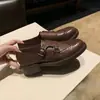 Zapatos de vestir estilo Brogue con doble hebilla y tallado para mujer, mismo estilo que Grape Mom, cuero genuino, tacón grueso, suela gruesa, estilo británico, zapatos pequeños de cuero