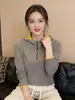 Nova blusa de moletom feminina estilo coreano para o inverno com color-blocking, top versátil com capuz e zíper parcial em camadas, base amarela da moda