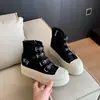 Zapatos de lona retro de caña alta en color negro con un diseño sofisticado de suela gruesa para mujer, nueva colección de otoño 2026, perfectos para combinar con vestidos, estilo casual y deportivo