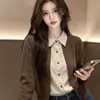 Cárdigan de punto de dos piezas falso color café retro para mujer, otoño, muy bonito, diseño de temporada, camisa de manga larga.