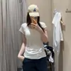 Camiseta Básica Lisa de Manga Curta com Ombro Reto para Mulheres, Verão Slim Fit, Toque de Luxo, Top Casual Versátil Único Emagrecedor, Estilo Ins