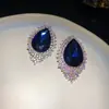 Aretes Geométricos de Flor de Diamante de Segunda Mano Collar Cadena para Clavícula de Lujo Accesible Joyería de Nicho de Gama Alta Set de Joyería Estilo Palacio para Mujeres