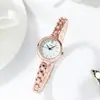 Reloj de cuarzo de moda nicho para mujer, compacto, adecuado para chicas de secundaria, suministro para transmisión en vivo, decoración de reloj con pulsera de aleación