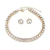 Aretes Cuadrados con Tachuelas de Diamante y Collar Set de Dos Piezas Estilo Europeo y Americano, Aretes Modernos y Elegantes, Set Versátil de Nicho para Mujeres