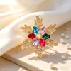 Broche de Copo de Nieve con Pedrería de Siete Colores para Industria Pesada Pin de Gema de Color Incrustada en Aleación Ramillete para Traje Abrigo Chal Venta al por Mayor de Fábrica