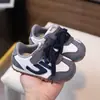 Sapatos de caminhada para bebês, modelos de primavera e outono, tênis macios para bebês, para meninos e meninas, sapatos infantis Cortez, sapatos de couro respiráveis