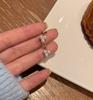Pendientes Pequeños de Perla de Uva para Mujer Pequeños Simples Elegantes Populares en Internet Corea del Sur Pendientes de Tuerca de Alta Gama Diseño Personalizado Accesorios para las Orejas