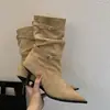 Botas de tacón de aguja de punta fina apiladas, modelo nuevo de otoño e invierno, elegantes y a la moda, estilo coreano, botines cortos de gamuza estilo vaquero occidental