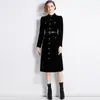 Moda estilo europeo y americano vestido midi negro grande otoño e invierno 2023 Nuevo abrigo de terciopelo engrosado con cinturón
