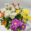 Nuevo ramo artificial pequeño de margaritas, flores secas de manzanilla, flores artificiales, flores de seda para decoración de sala de estar y mesa de comedor, accesorios para picnic y fotografía