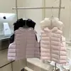Chaleco de plumón acanalado con capucha y cuello alto de plumas de pato blanco Chaqueta sin mangas cálida Otoño Invierno Mujer Nuevo Estilo 2026 Chaleco Ropa de abrigo