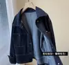 Nueva chaqueta de mezclilla suave y estructurada para mujer con costuras visibles, hombros caídos y característica anti-decoloración 13238