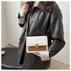 Bolso pequeño retro sencillo 2024, nuevo, elegante, de moda, estilo japonés y coreano, bandolera cuadrada pequeña, bolso de mujer con colores contrastantes.
