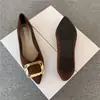 Zapatos Estilo Chanel de Punta con un Look Impresionante al Usarlos, Nuevo Modelo Primavera y Otoño 2026 con Hebilla Cuadrada, Elegantes y Ligeros para el Trayecto, Tacones Altos de Suela Suave