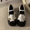 Saltos altos femininos de sola grossa e salto grosso, nova coleção de outono 2026, perfeitos com vestidos, bico redondo estilo francês, sapatilhas Mary Jane inspiradas na Chanel