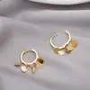 Brincos de Metal Pequenos Redondos com Franjas Círculo para Mulheres Famosas da Internet Estilo Frio Geométricos Modernos Fivela de Orelha Europeia e Americana Elegante Argola de Orelha