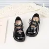 Zapatos de Cuero para Niñas 2026 Otoño Nuevos Zapatos Infantiles Niña Pequeña Moño Moda Princesa Suela Suave Versátiles Zapatos de Una Sola Pieza
