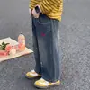 Jeans para niñas estilo coreano, estilo primavera y otoño, pantalones anchos holgados y elegantes para bebés, pantalones largos bordados, jeans de moda trendy