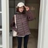 Moda de Invierno 2026 Estilo Coreano Ligera Chaqueta de Algodón Acolchada de Plumas para Mujer, Abrigo Corto de Algodón con Capucha Chic