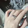 Anillo de Diseño de Nicho de Lujo Ligero con Rubí Cultivado Color Sangre de Paloma para Mujer, Anillo de Cola Personalizado Francés con Diamante de Alto Carbono y Corindón Rojo Anillo de Fila