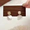 Pin de Plata Piedra Ojo de Gato Concha Redonda Aretes con Borla Estilo Coreano para Mujer Estilo Fresco Aretes Sencillos de Botón Moda Versátiles para Mujer