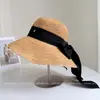 Chapéu de Pescador de Ráfia Crochê Artesanal Ultrafino para Mulheres, Chapéu de Palha com Proteção Solar de Verão com Fita de Laço, Chapéu Bucket Tendência
