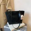 Bolsa Tote Cartoon Embossed de Grande Capacidade para o Dia a Dia Nova Estilosa de Ombro Único Bolsa Saco para Estudante Universitário
