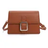 Ropa Casual Popular para el Trabajo de Este Año 2025 Verano Nueva Moda de Moda Elegante Retro Bolso de Hombro Hebilla de Cinturón Bolso Cruzado