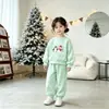 Set de nuevos productos de otoño transfronterizo: sudadera para niñas estilo europeo y americano con diseño navideño de dibujos animados, lindo conjunto de dos piezas con pantalones jogger para niños pequeños y niños pequeños