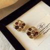 Pendientes cuadrados vintage con incrustaciones de diamantes para mujer, ligeros, lujosos, de alta gama, elegantes, para otoño e invierno, nuevos y únicos.