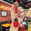 Chaveiro de liga metálica da série de frutas abacaxi, cravejado com diamantes de argila, pingente de decoração de bolsa de trabalho moderno e versátil