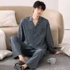 Pijama de algodón puro para hombre, manga larga, primavera y otoño, de frente abierto, casual, talla grande, diseño de dibujos animados, adecuado para adolescentes y hombres jóvenes, conjunto de ropa para el hogar