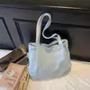 Bolsa Casual de Grande Capacidade Feminina Moda Verão Bolsa de Ombro Simples Versátil Bolsa Tote de Lona Bolsa para Estudante Universitário