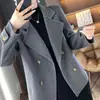 [com Bolsos] Blazer de Lã Novo Estilo Curto Outono e Inverno, Modelagem Solta para Mulheres de Meia-Idade e Idosas, Adequado para Figuras Baixas