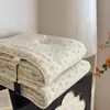 Colcha de malha estilo nuvem estilo coreano ins para primavera, outono, inverno, lavável à máquina, adequada para dormitórios estudantis, cama de solteiro e casal, 1,5 metros