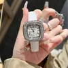 2024 Nuevo Reloj Elegante de Lujo Ligero con Diamantes Completos para Mujer, Versátil, Blanco, Diseño de Nicho, Moda, Reloj de Cuarzo, Explosiones