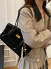 Bolso Retro Pequeño Transfronterizo para Mujer 2026 Otoño Nueva Moda Versátil Mate Bolso de Axila Bolso de Hombro Único