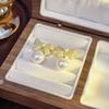 Aretes de Perlas Aguja de Plata de Alta Calidad, Elegantes de Mariposa de Nicho a la Moda, Aretes de Alta Gama, Aretes Versátiles Retro Franceses