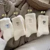 2026 Outono/Inverno Novo Muito Suave Versátil Alta Aparência Plush Espessado Quente Meias de Aquecimento Laço