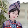 Chaleco de Estudio para Niños de Minorías Étnicas para el 3 de Marzo, Grupos Étnicos Zhuang, Miao, Yi, Chaleco de Rendimiento Unisex para Adultos