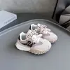 Tênis Feminino 2025 Outono Solado Macio Leve Tênis de Corrida Moda Feminina Versátil Solado Grosso Tênis Forrest Gump