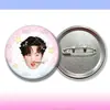 Insignia de lata, insignia, broche de Henry Lau Tin-Kee, pin de concierto, artículo de apoyo para fans