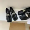 Zapatos de Mujer Estilo Británico de Punta Cuadrada con Tacón Medio Grueso, Mocasines de Suela Gruesa, Zapatos de Cuero Versátiles y Elegantes, Zapatos de Una Sola Hebilla Mary Jane con Corte Profundo