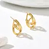 Brincos Europeus e Americanos Modernos de Aço Inoxidável, Toque de Luxo Leve e de Alta Qualidade, Tarraxas Douradas, Versáteis para Uso Diário, Brincos Simples Transfronteiriços Atacado